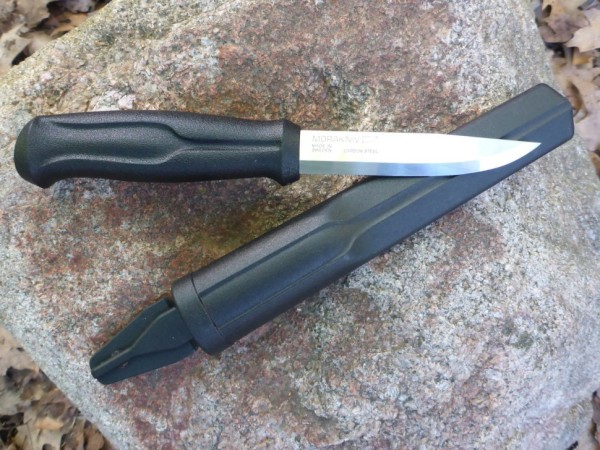 Уцененный товар Нож Morakniv 510, углеродистая сталь, 11732(Нью. На заточке замин 2 мм)