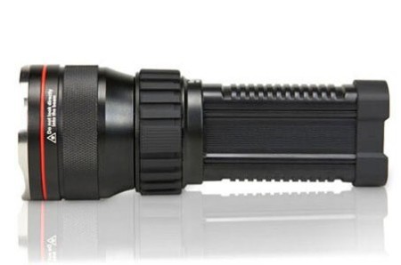 Уцененный товар Фонарь EagleTac M2SC4 (2x18650, Cree MC-E, 800 люм(витринный образец)