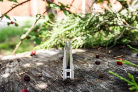 Нож складной Ruike P138-W песочный