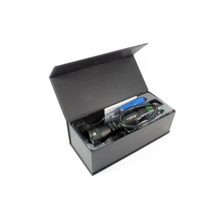 Уцененный товар Фонарь для дайвинга Ferei W151 CREE XM-L (холодный свет диода) (W151)(Сост. хорошее. В упаковке: фонарь, аккумулятор 2600mAh, темляк)