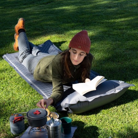 Коврик c подушкой самонадувной Naturehike CNK2300DZ014 D01 серый 6см, 6976023923371