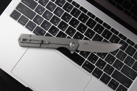 Уцененный товар  Нож Firebird FH12-SS(На накладке нет заглушки с винтом под выемку)