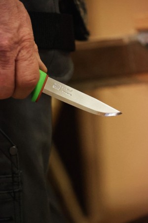 Нож Morakniv Basic 546 лимитированный 2024 нержавеющая сталь, пласт. ручка (зеленая) терракотовая вставка, 14282