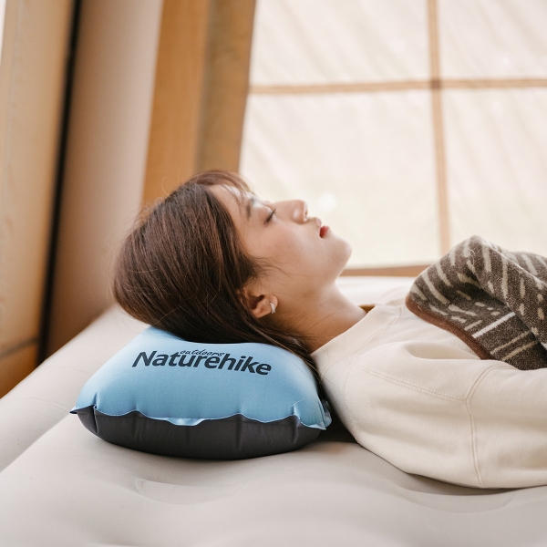 Подушка Naturehike NH17A001-L самонадувающаяся бежевая