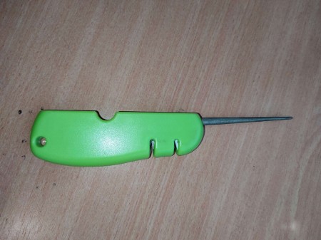 Уцененный товар Точилка Китайская ручная, (Использовалась.  В ЗиП пакете)