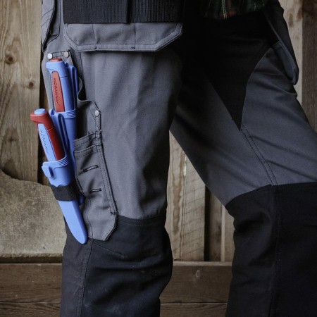 Нож Morakniv Basic 546 лимитированный 2025 нержавеющая сталь, пласт. ручка (синяя) красная вставка