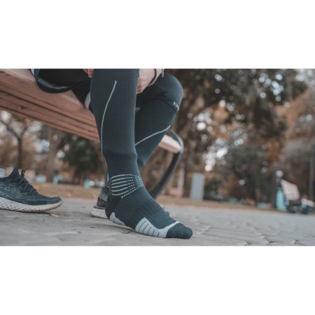 Водонепроницаемые носки Dexshell Mudder компрессионные черный/серый