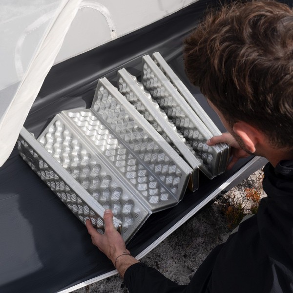 Коврик Naturehike CNK2550WS030 Troues R3.0 складной золотистый