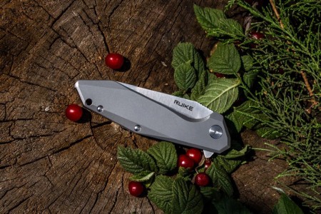 Нож Ruike P135-SF серебристый