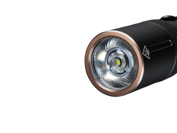 Фонарь Fenix E20V2.0  Cree SST20 LED