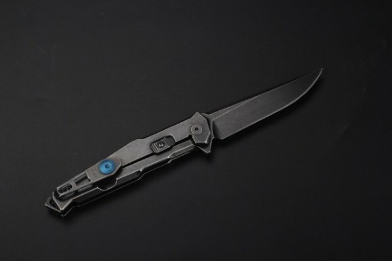 Уцененный товар Нож Ruike P108-SB черный(Упак. надорвана. Состояние 4+. Асимметрия клинка)