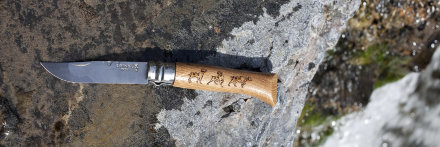 Нож Opinel №8 Animalia, нержавеющая сталь, рукоять дуб, гравировка собака, 001622