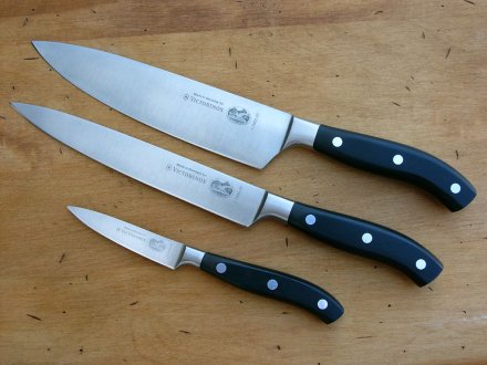 Набор ножей Victorinox Forged подарочная коробка 3 предмета, 7.7243.3