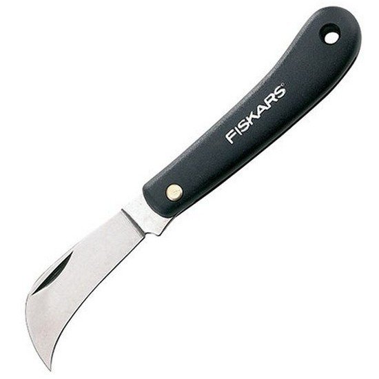Нож Fiskars изогнутый для прививок K62 (1001623)