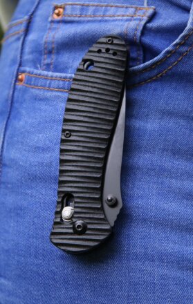Уцененный товар Нож Ganzo G7393P черный(Упаковка потрепана. Нож новый. Отсутствует один из трех винтов крепления клипсы.)